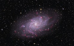 Beim Dreiecksnebel (M 33) blicken die Astronomen direkt von oben auf die Scheibe