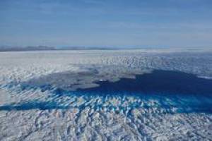 Wie die gro�en Falten in Gr�nlands Eisschild entstehen