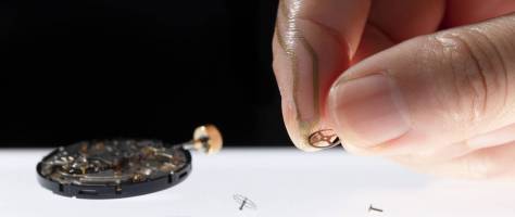 Ultrathin nanomesh sensor to measure sense of touch