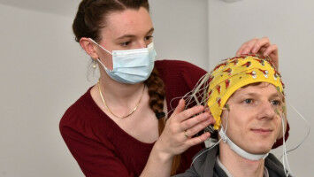 Musikalit�t beeinflusst die Wahrnehmung von Emotionen in der Stimme - aber wie?