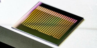 Adaptives optisches neuronales Netz verbindet einige Tausend künstliche Neuronen