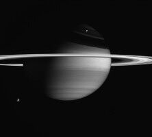 Saturnmond st��t organische Verbindungen aus
