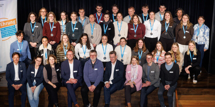 Auszeichnung für sportliche Höchstleistungen: Zahlreiche Studierende freuten sic