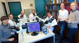 Hans H. Kreipe (dritter von rechts) mit seinem Team im Institut f�r Pathologie. 