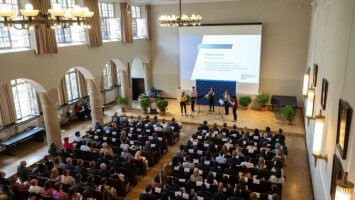 Between change and stability