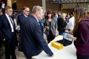 Bundesgesundheitsminister Gr�he: ,,Patientennahe und ideenreiche Gesundheitsversorgung in der MHH