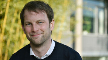 Chemical small talk - how bacteria calculate density