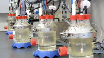 Chemische Reaktionen mit Licht beeinflussen