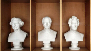 Die Philosophie in die Reflexion ihres Erbes zwingen