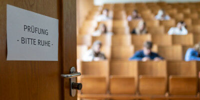 Erfolgreich durch die Pr�fungen