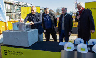 Grundstein f�r Neubau HLRS III gelegt