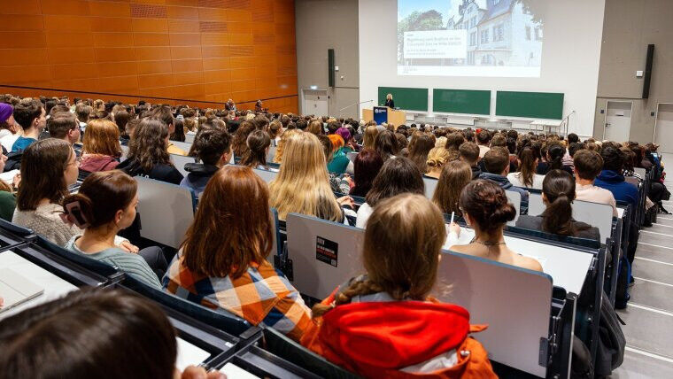 Students follow a lecture (symbolic image). Image: Nicole Nerger (Universität Je