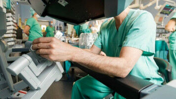 Intelligente OP-Robotik mit Scharfblick und Gef�hl