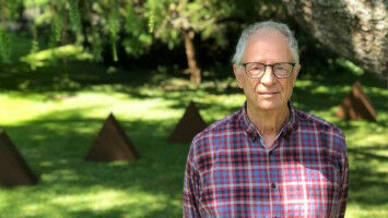 Klare Kanten an geschwungenen Pfaden