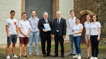 Medizinstudierende zeichnen Physiker aus