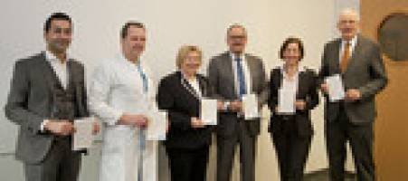 Mit einer einfachen Farbkarte die Leber von S�uglingen retten