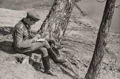 Hans Bayer als Berichterstatter im Zweiten Weltkrieg. Foto: Topographie des Terr