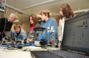 Naturwissenschaft und Technik - drei Hochschulen bieten Lehramtsstudiengang an