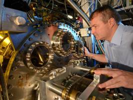 Rasante Reise durchs Kristallgitter