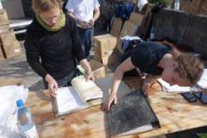 Rettungsaktion sichert drei Tonnen Archivmaterial