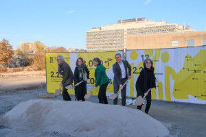 Spatenstich f�r den Neubau Physik