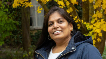 Studentin aus Indien erh�lt Preis f�r besondere Leistungen