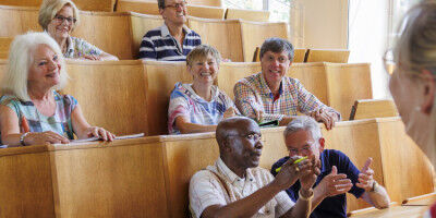 Studium im Alter: Semesterer�ffnung mit Vortrag �ber Gl�ck