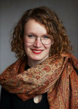 Anica Ro�m�ller � International Studies Association