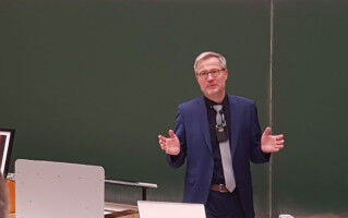 Universit�t Stuttgart trauert um Altrektor Prof. Franz Effenberger