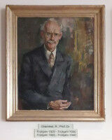 Universit�t Stuttgart verleiht Portr�t von Richard Grammel