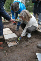 Universit�t T�bingen f�hrte Grabung auf Gr�berfeld X durch