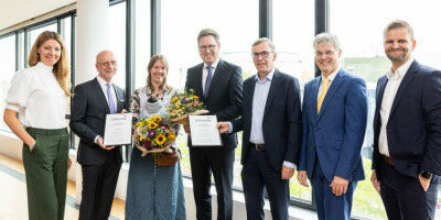 Universit�tsgesellschaft ehrt Chemikerin und Physiker