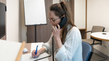 Unterstützung für pflegende Angehörige von Menschen mit Demenz