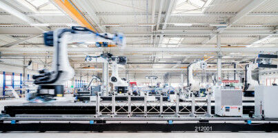 Vier neue Gro�roboter f�r das Bauen der Zukunft