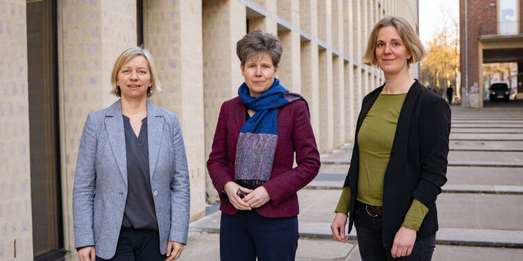 Regina Elsner, Ricarda Vulpius and Christina Clasmeier © Uni MS - Linus Peikenka