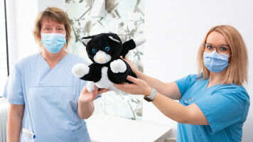 Wie eine Roboterkatze Demenzkranken helfen kann