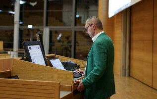 'With sustainability out of the crisis?'